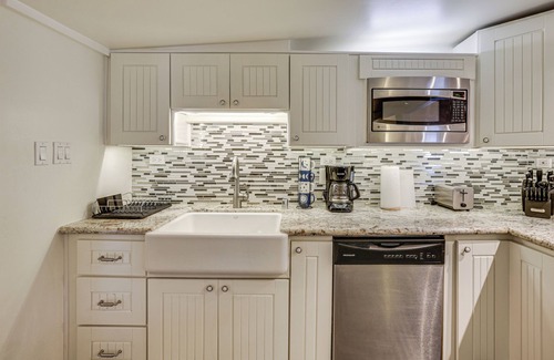 Imperial Beach Cottage | 2 Mi to Ocean: Pet-friendly Imperial Beach Retreat