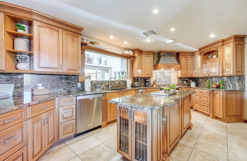 South Scottsdale Villa | 2 Mi to Old Town: 'The Grand Palms Estate' w/Pool