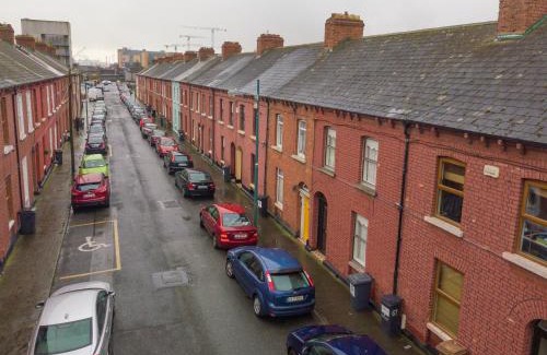 Dublin House | 2 Mikes Homestay