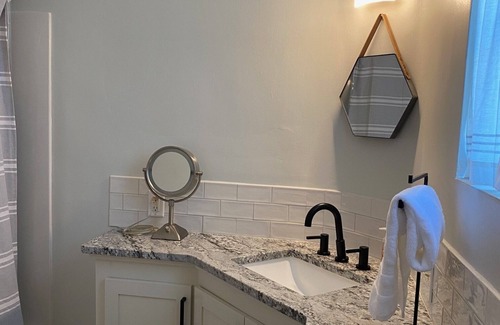 Baton Rouge House | 2 miles from all LSU Spring Sports!