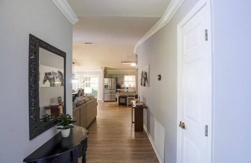 Ocala House | 2 Miles from WEC with 2 Paddocks + King Bed!