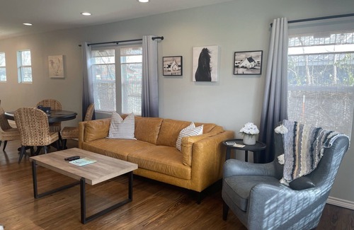 Somerville Cottage | 2 miles from Welch Park boat ramp and park!Close to grocery store and restaurant