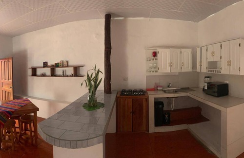 Bahia de la Academia House | 2 min from center: Black&White Dis Dihai