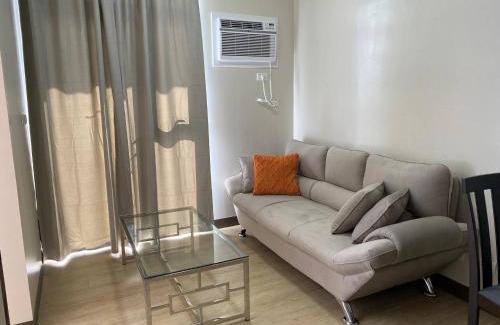 Tambo House | 2-min Walk to Okada Near AirportMOA wBalcony