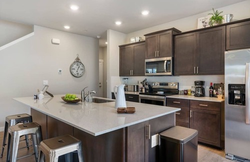 Cle Elum House | 2 Mins to Cattle Barn l Hot Tub l Bbq Grill