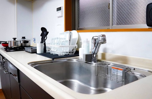 Minato House | [2 minutes from Station] 10 minutes to USJ Solaniwa Onsen Namba Umeda!