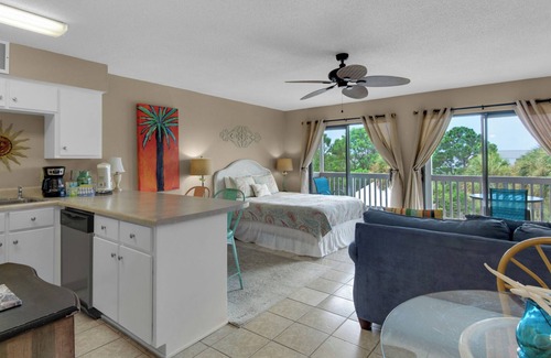 Seagrove Beach Condo | 2 Minutes To The Beach & Dog Friendly - Sleeps 4