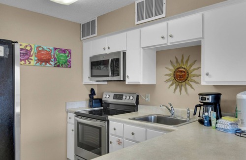Seagrove Beach Condo | 2 Minutes To The Beach & Dog Friendly - Sleeps 4