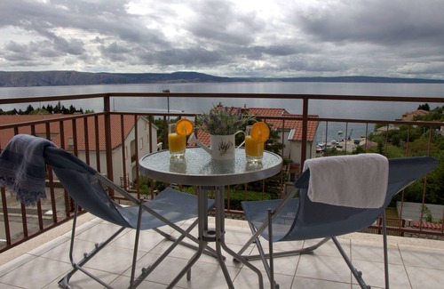 Klenovica Apartment | 2 minutes to the beach with beautiful sea views