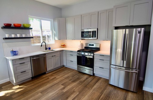 Cherrywood House | 2 Minutes to UT & 8 min to Downtown: Pets OK + Free Bkfast & Coffee