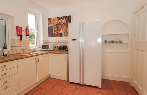 Minehead Cottage | 2 MOORLANDS, pet friendly, with open fire in Minehead