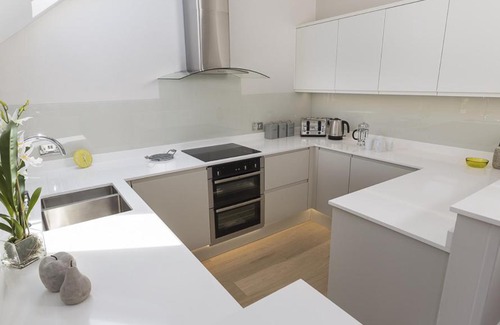 Bugford House | 2 New Barn, Hillfield Village, Dartmouth