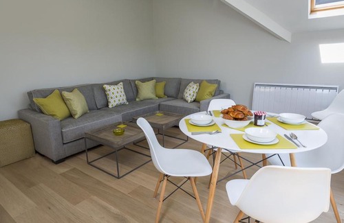 Bugford House | 2 New Barn, Hillfield Village, Dartmouth