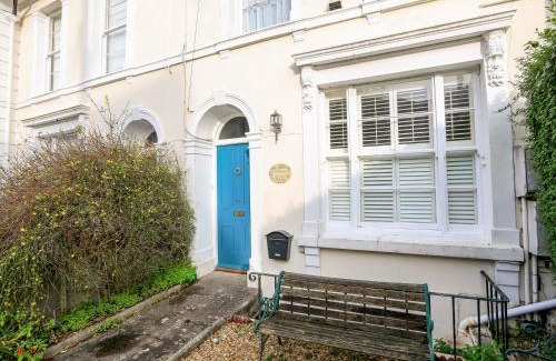 Salcombe House | 2 North Crest House