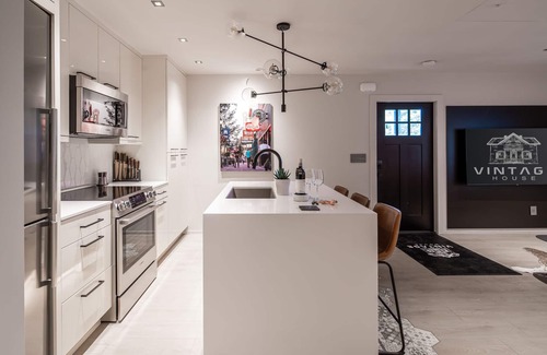 Downtown Bozeman House | 2 Private Flats Downtown! - Walk to EVERYTHING!