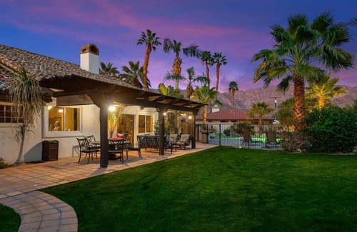 Desert Club Estates House | 2 Private Homes on Estate parcels - 11 bdrm Lic#230956 & 068095