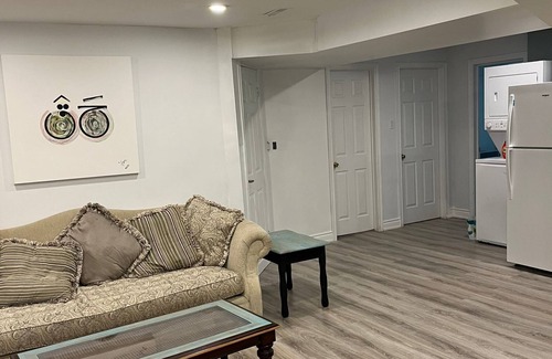 Central Erin Mills Apartment | 2. Private Room - Erin Mills Mall