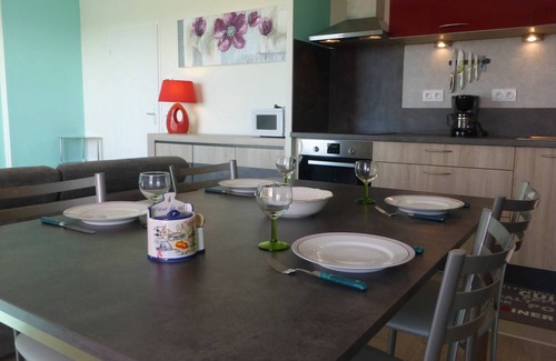 Saint-Gilles-Croix-de-Vie Apartment | 2-room apartment with balcony, parking and near the beach in Saint-Gilles-Croix-de-Vie
