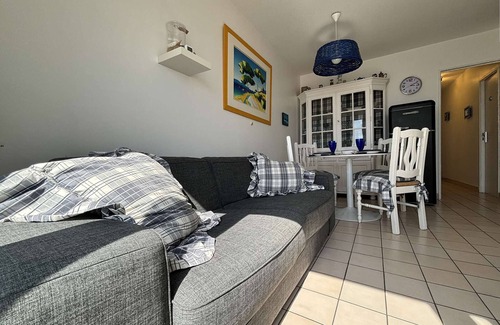 Quartier du Casino Apartment | 2-room apartment with pool and sea view, parking in Châtelaillon-Plage