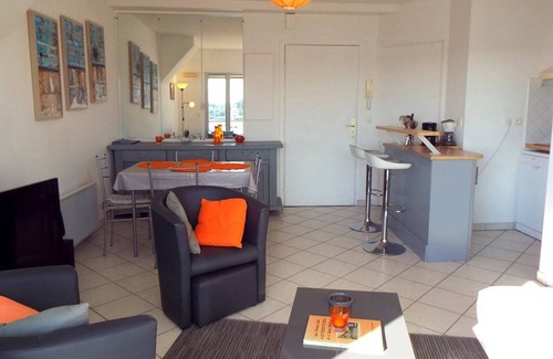 La Trinite-sur-Mer Apartment | 2-room apartment with parking in La Trinité-sur-Mer