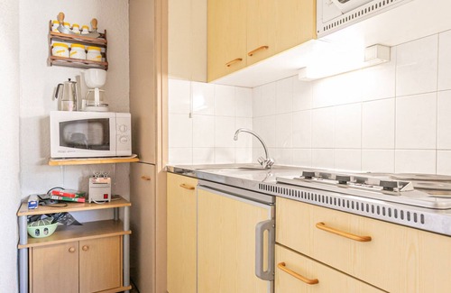 Aussois Apartment | 2-room apartment with terrace and WIFI, near leisure base, for 4 people.