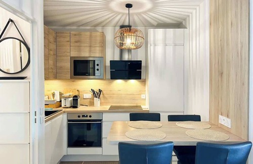 Theoule-Superieur Apartment | 2-room apt: sea, swimming pool, air conditioning, parking