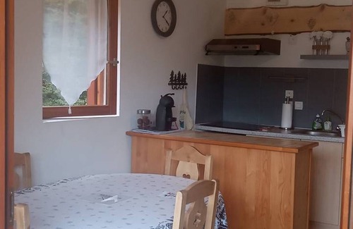 Saint-Jean-dʼAulps Apartment | 2-room cabin near slopes - Parking - Mountain view