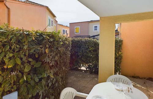 Marseillan Apartment | 2-Room Ground Floor Apartment with Terrace and Parking in Secure Residence with Pool