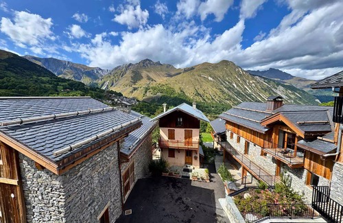 Saint-Martin-de-Belleville Apartment | 2-room mezzanine sleeps 4, 50m² + 10m² - Village center