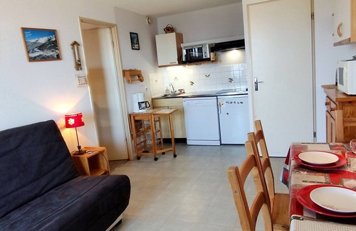 Prapoutel Apartment | 2 Rooms Ground Floor in Les Adrets - Near slopes and shops