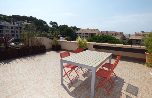 Saint-Mandrier-sur-Mer Apartment | 2 rooms with Big terrace of 25m ² in 350M of the Beach