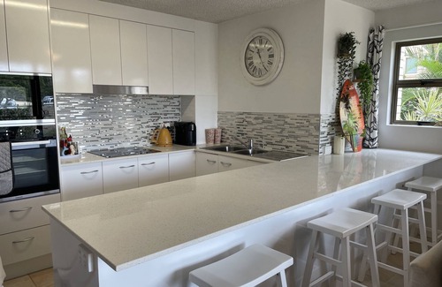 Maroochydore Apartment | 2 Seabelle - 2 bedroom unit opposite the beach in Cotton Tree