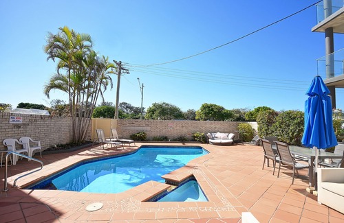 Maroochydore Apartment | 2 Seabelle - 2 bedroom unit opposite the beach in Cotton Tree