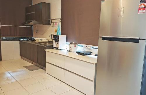 Gelugor House | 2 Spacious Lupsxury conor villa garden Parking group family gathering wedding