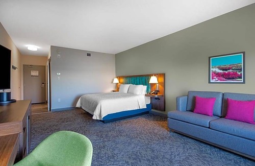 Northwest Edmonton Hotel | 2-Star Hotel ∙ Hampton Inn & Suites Edmonton St. Albert, Ab