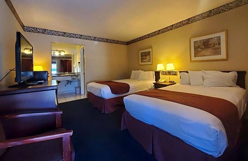Palo Alto Hotel | 2-Star Hotel ∙ Americas Best Value Inn - Sky Ranch