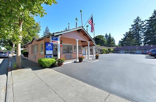 Palo Alto Hotel | 2-Star Hotel ∙ Americas Best Value Inn - Sky Ranch