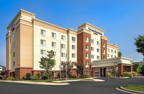 Linthicum Heights Hotel | 2-Star Hotel ∙ Fairfield Inn & Suites Baltimore BWI Airport