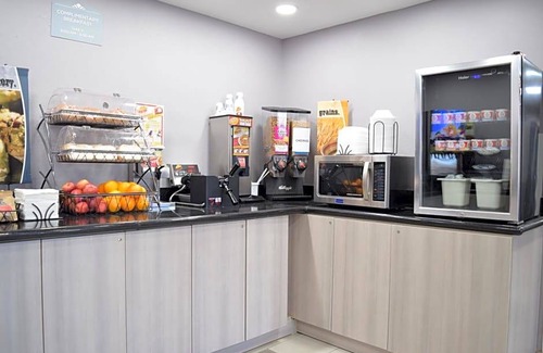 Southeast Raleigh Hotel | 2-Star Hotel ∙ Microtel Inn & Suites by Wyndham Raleigh