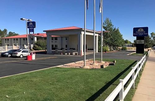 Cedar City Hotel | 2-Star Hotel ∙ Americas Best Value Inn Cedar City