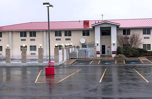 Cedar City Hotel | 2-Star Hotel ∙ Americas Best Value Inn Cedar City