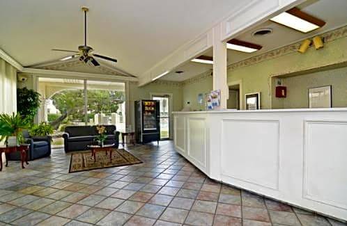 Beaumont Hotel | 2-Star Hotel ∙ Americas Best Value Inn Beaumont