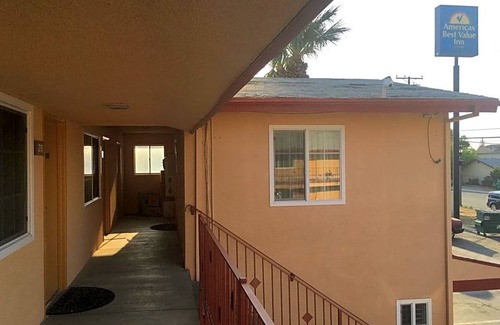 Beaumont Hotel | 2-Star Hotel ∙ Americas Best Value Inn Beaumont California