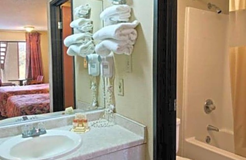 Gracewood Hotel | 2-Star Hotel ∙ Americas Best Value Inn - Augusta / South