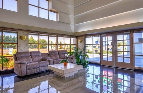 Phoenix Hotel | 2-Star Hotel ∙ Americas Best Value Inn - Phoenix / Ashland