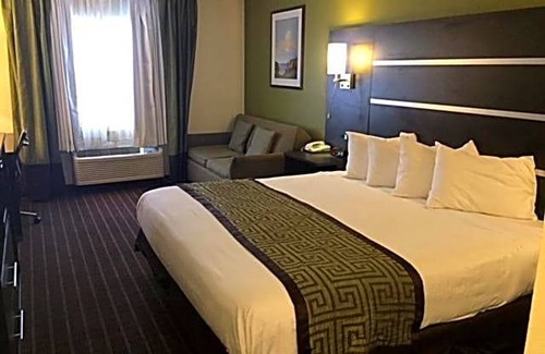Hillview Hotel | 2-Star Hotel ∙ Baymont by Wyndham Louisville South I 65