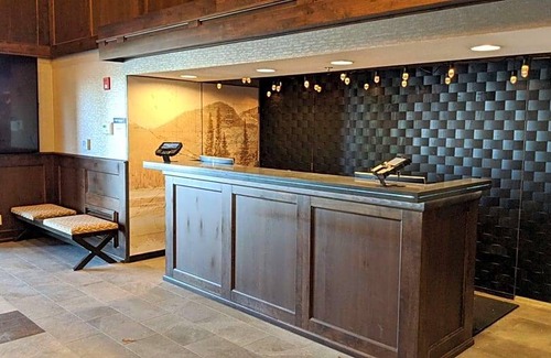 Boyd Acres Hotel | 2-Star Hotel ∙ Best Western Plus Bend North