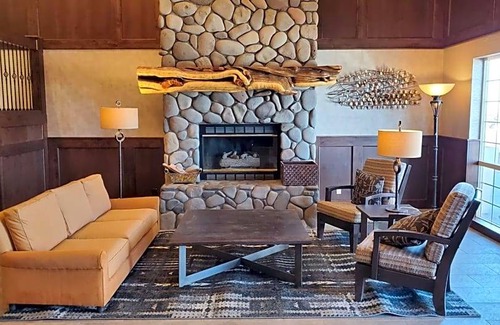 Boyd Acres Hotel | 2-Star Hotel ∙ Best Western Plus Bend North