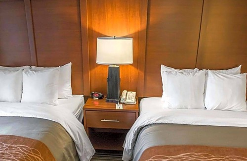 Hummelstown Hotel | 2-Star Hotel ∙ Comfort Inn at the Park Hershey
