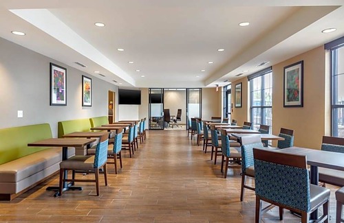 Scotia Hotel | 2-Star Hotel ∙ Comfort Inn & Suites Schenectady - Scotia